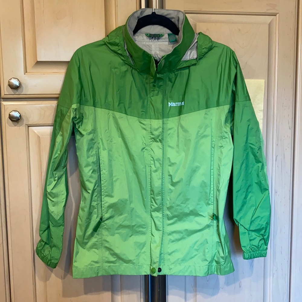 Marmot lightweight rain jacket/windbreaker